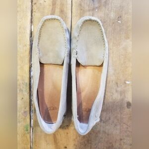 UGG Flats size 8 grey suede